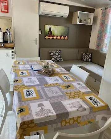 Mobilhome Climatise Huvana Dans 3 Etoiles Camping *