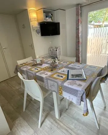 Mobilhome Climatise Huvana Dans 3 Etoiles * Agde